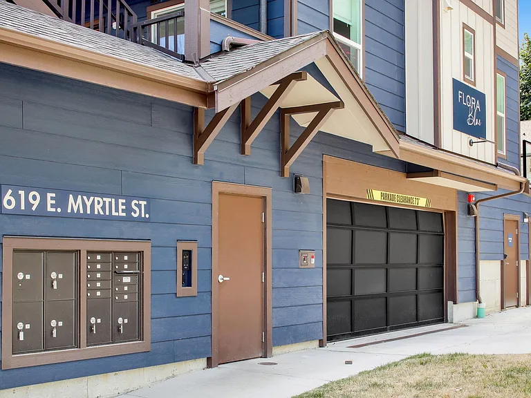 619 E Myrtle St — Photo 33