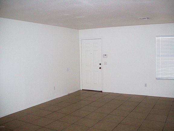 4th image of 11533 W Columbine Dr