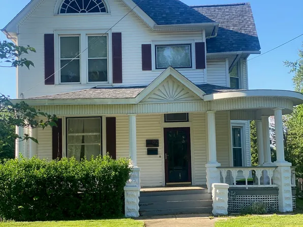 812 W Douglas Ave, Jacksonville, IL 62650