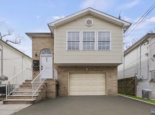 234 4th St, Newark, NJ 07107