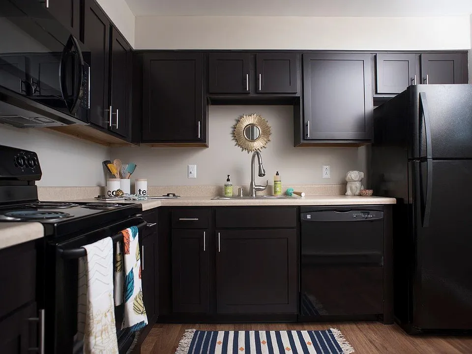 Crescent Centre Apartments & Townhomes
