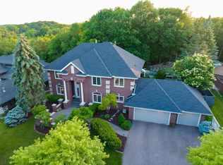 6686 Pointe Lake Lucy, Chanhassen, MN 55317