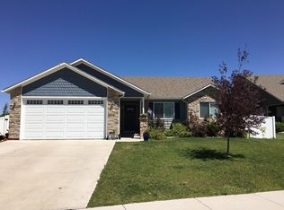 6816 Hitching Post Ln, Cheyenne, WY 82001