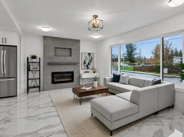 45122 Balmoral Ave, Chilliwack, BC V2R 3G8