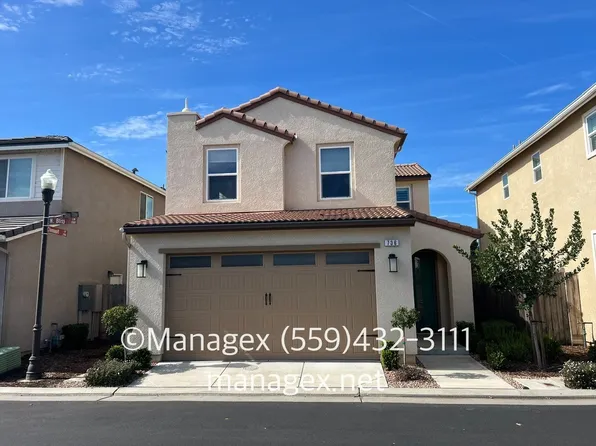 736 N Bliss Ln, Clovis, CA 93611