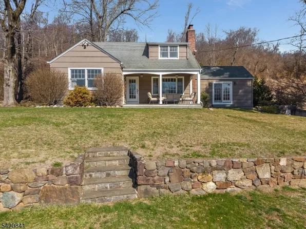 622 River Rd, Chatham Twp., NJ 07928