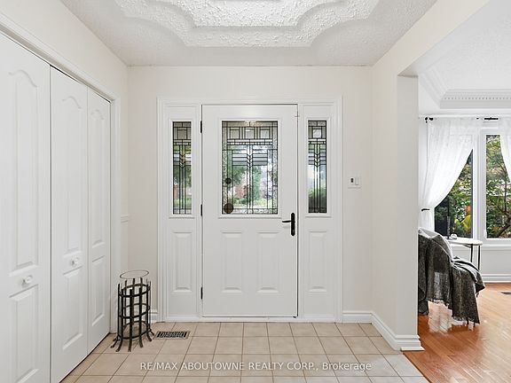 4th image of 572 Harmony Ave