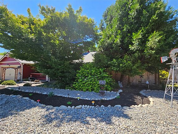 3rd image of 3859 Cassie Drive SW