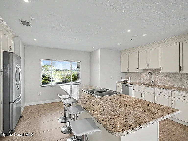 303 Audubon Dr #301 — Photo 9