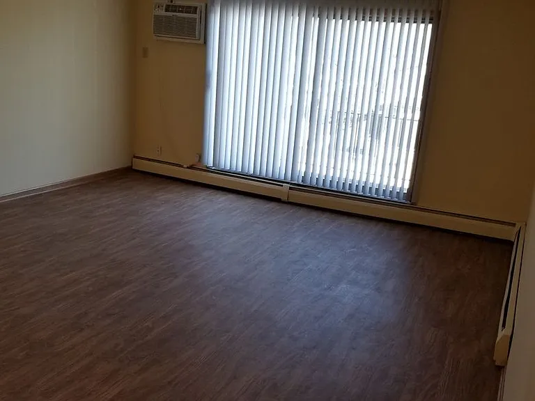 Cedar Avenue Apartments — Photo 46