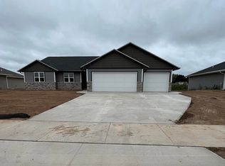 4524 Paul Ct, Green Bay, WI 54313