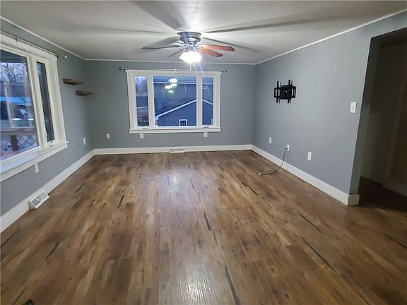 5th image of 450 Church Rd