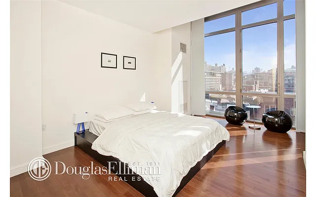 Rented by Douglas Elliman | media 19