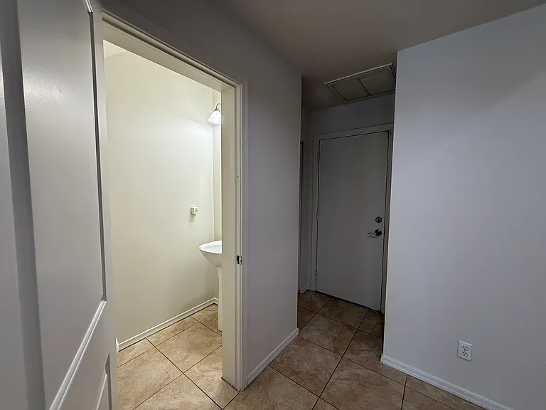 4035 N 28th St #105 — Photo 13