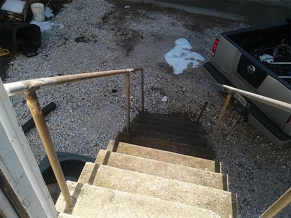 parking pad rear of building