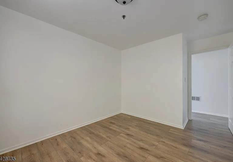 566 Pennsylvania Ave #E2 — Photo 18