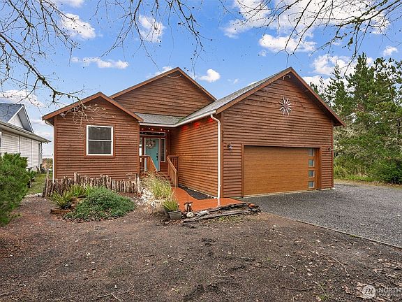 2nd image of 336 Olympic View Avenue NE