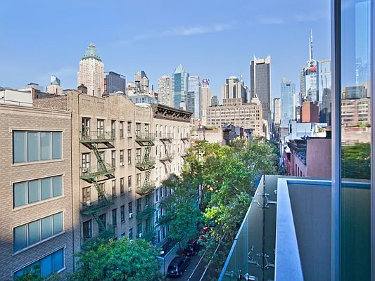 Sold by Sotheby's International Realty | media 4