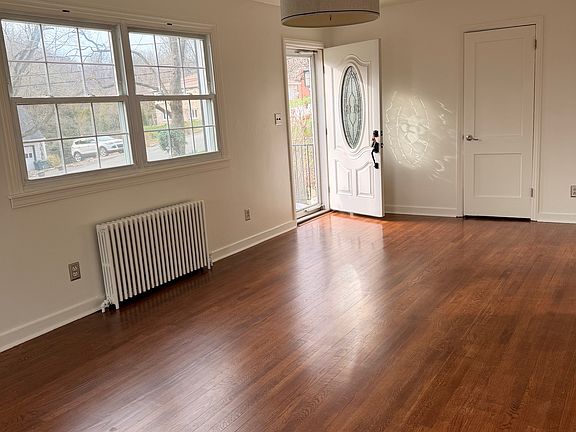 3rd image of 110 Northmont St