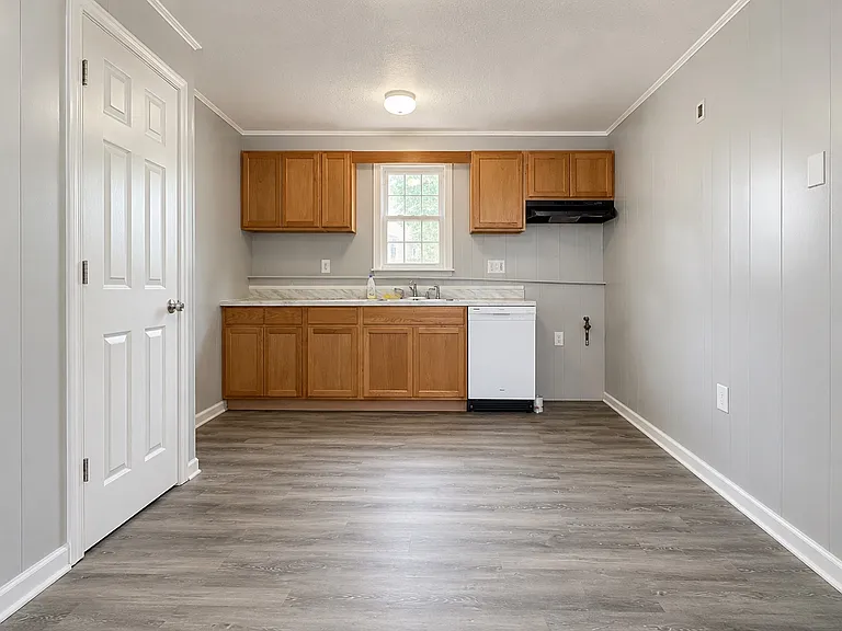 33 Perry Ave #4 — Photo 1