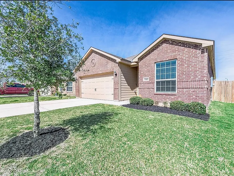 22402 Kennons Way — Photo 3