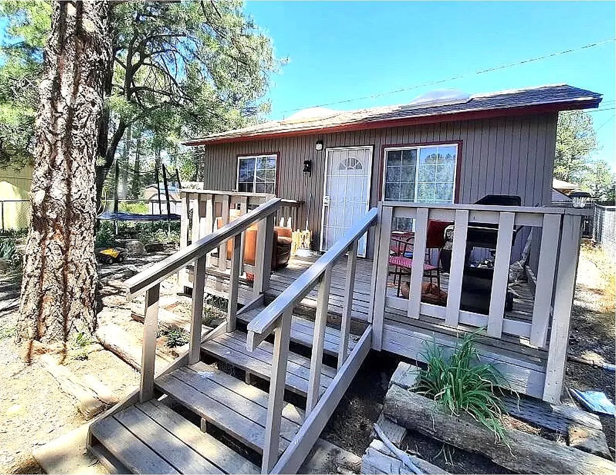 2 bed, $2,000 — Photo 1