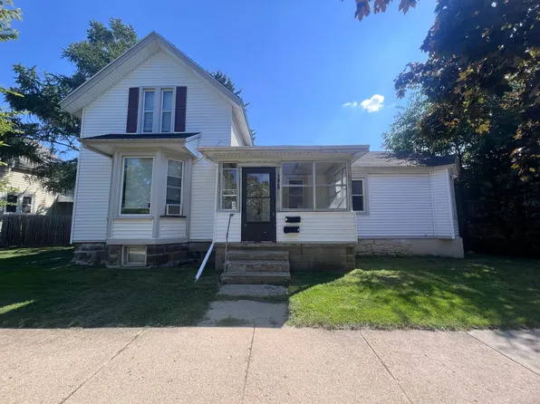 1436 Broadway Ave NW, Grand Rapids, MI 49504