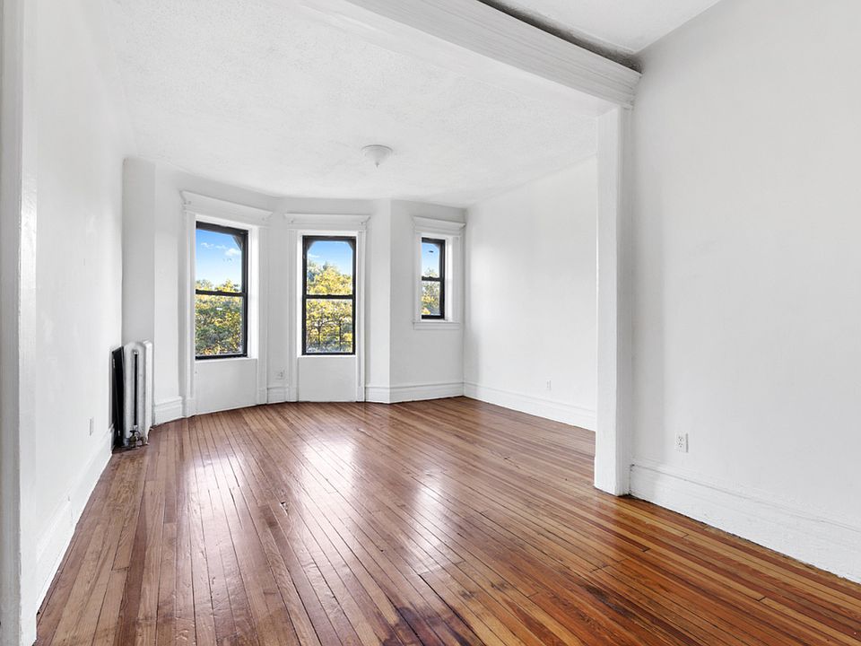 1st image of 275 Halsey St #4BB