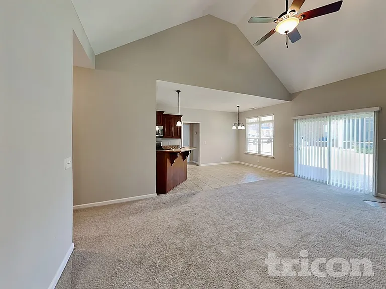 110 Cottage Trce — Photo 3