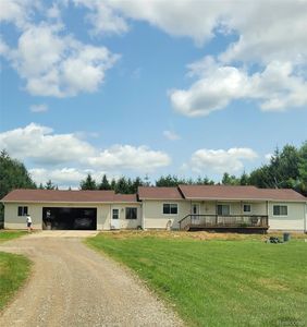 155 S Youngs Rd, Attica, MI, 48412