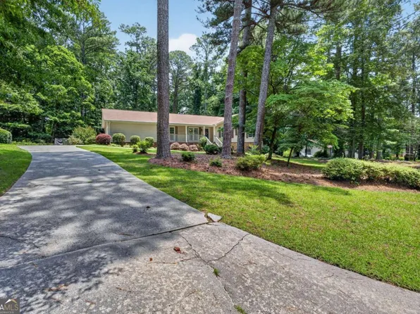 2868 Hickory Ln, Snellville, GA 30078