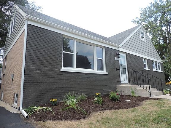 3rd image of 10129 McLean Ave