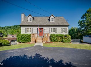 3912 Thornton Dr, Kingsport, TN 37664