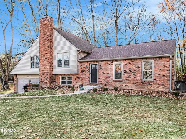 9326 Green Tree Dr, Grand Blanc, MI 48439