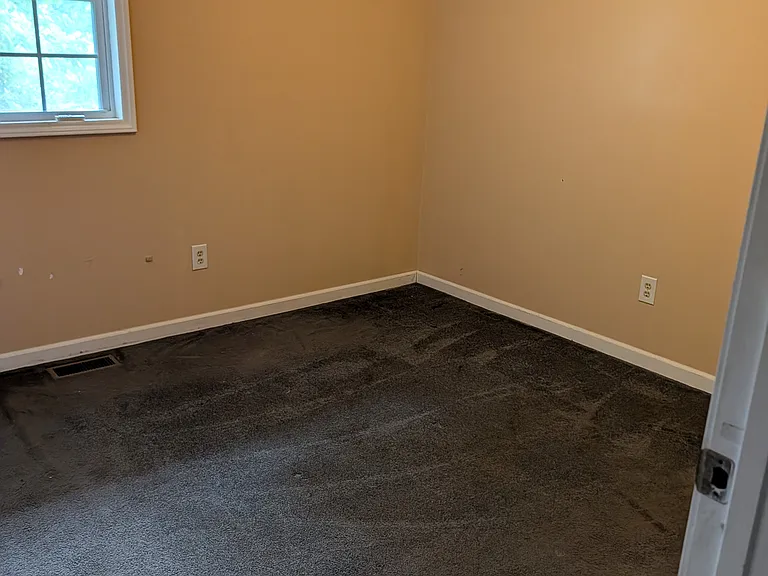 817 Forest St — Photo 6