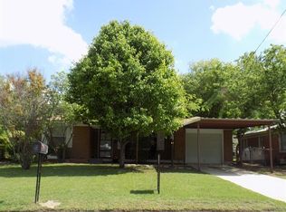8005 Wyatt Dr, White Settlement, TX 76108