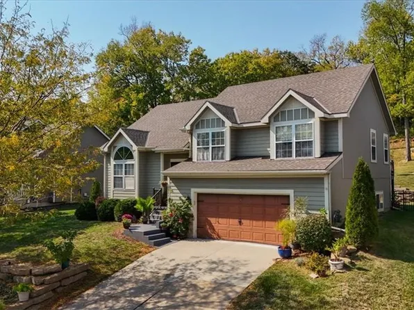 3821 Hill Song Cir, Lawrence, KS 66049