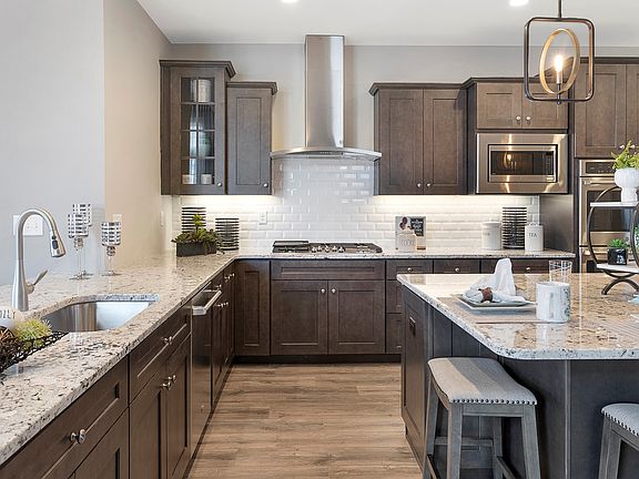 Kitchen with peninsula island