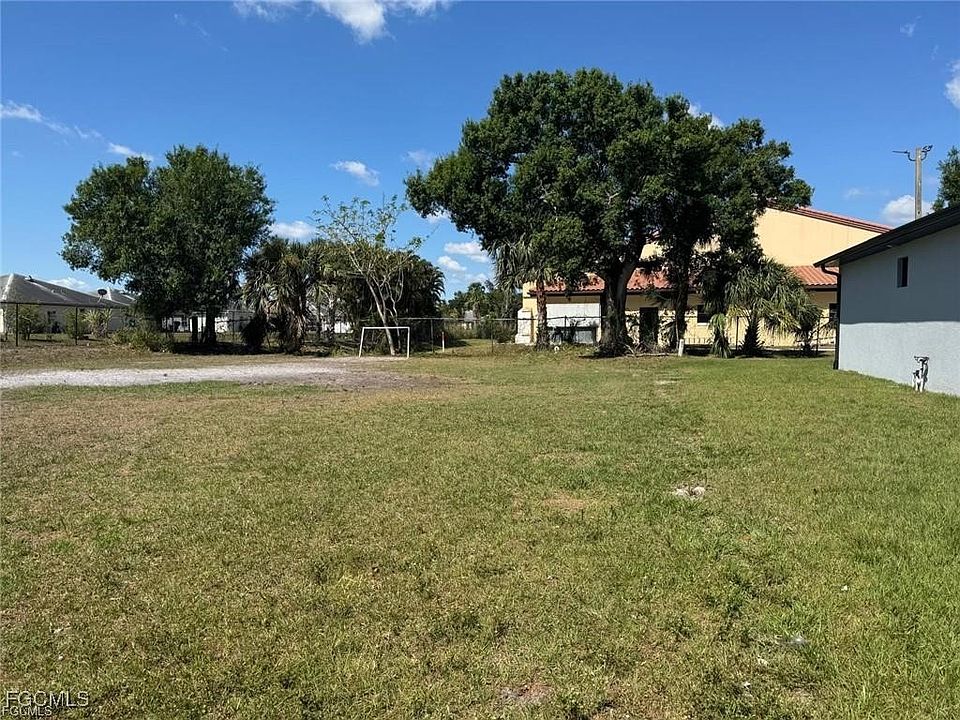 1st image of 936 Zana Dr