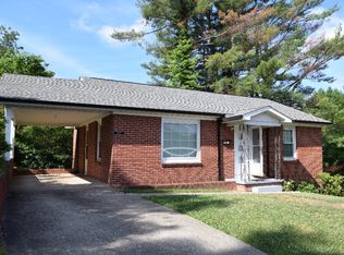 22 Peterson St, Spruce Pine, NC 28777