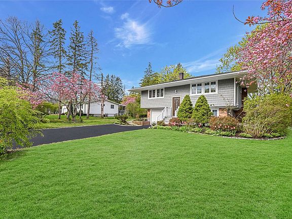 4th image of 24 Pheasant Ln