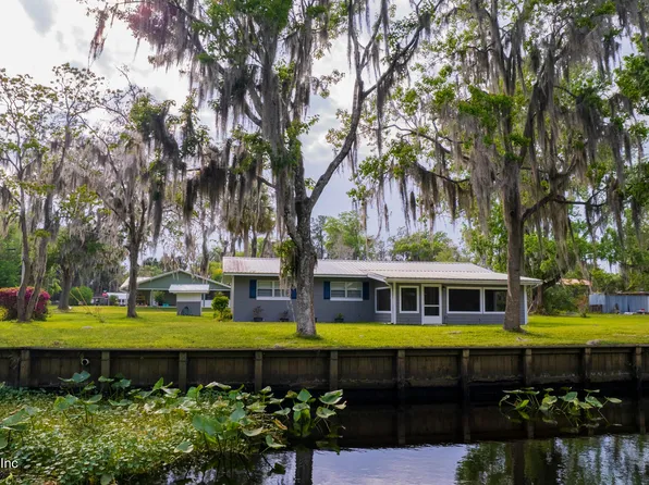 124 BASS Avenue, San Mateo, FL 32187