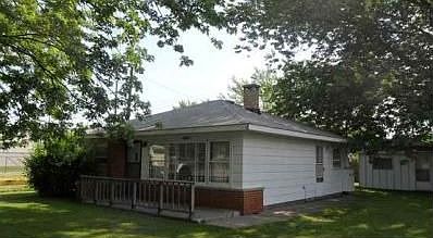 1st image of 39584 Jefferson Ave