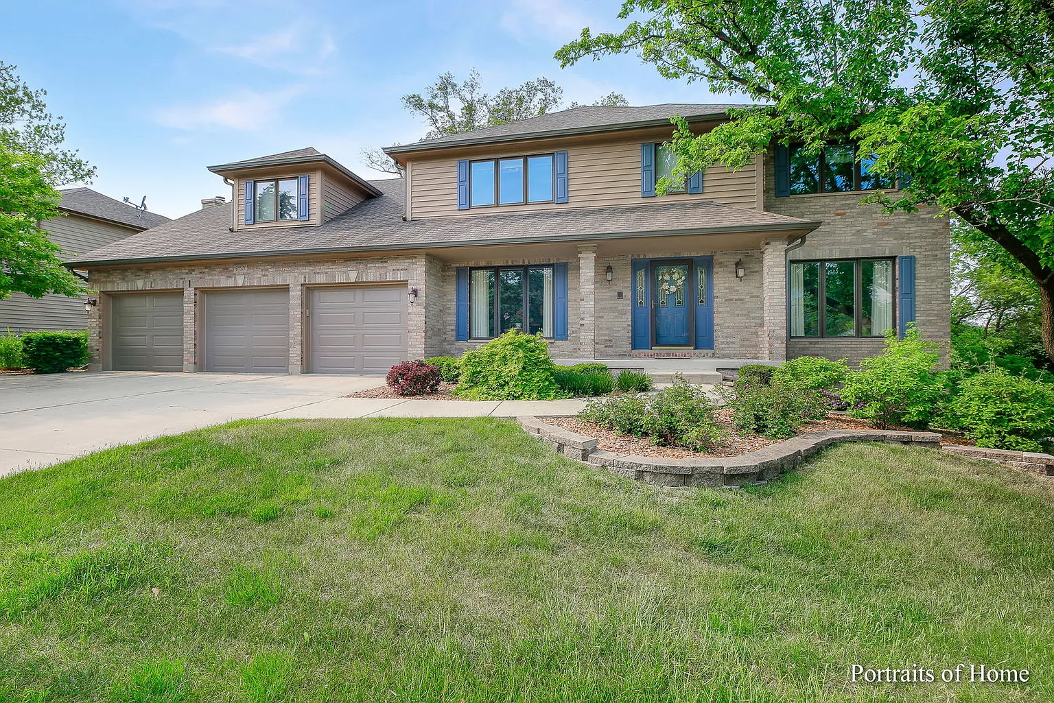 19W576 Country Ln photo 1