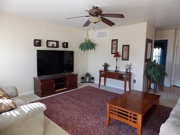 5th image of 1885 Elkton Dr
