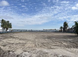 2205 Avenue A, Bradenton Beach, FL 34217