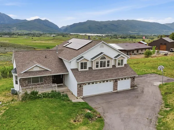 8927 E Pineview Dr, Huntsville, UT 84317