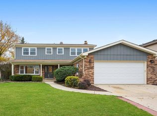 311 Terry Ln, Bloomingdale, IL