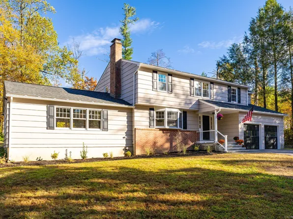 70 Old Fairwood Road, Bethany, CT 06524