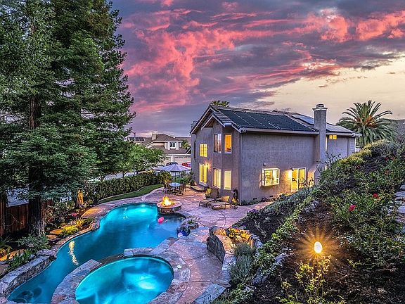 2nd image of 7448 Las Palmas Way
